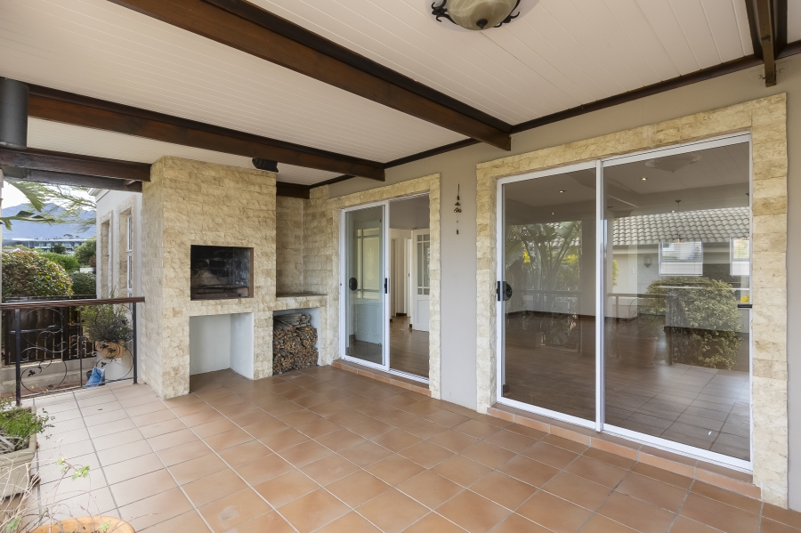 To Let 3 Bedroom Property for Rent in Fernwood Western Cape